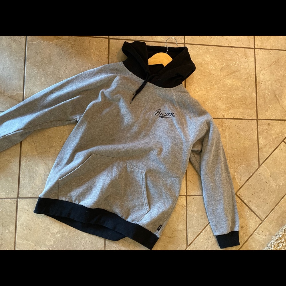 Brixton Men’s two tone sweatshirt